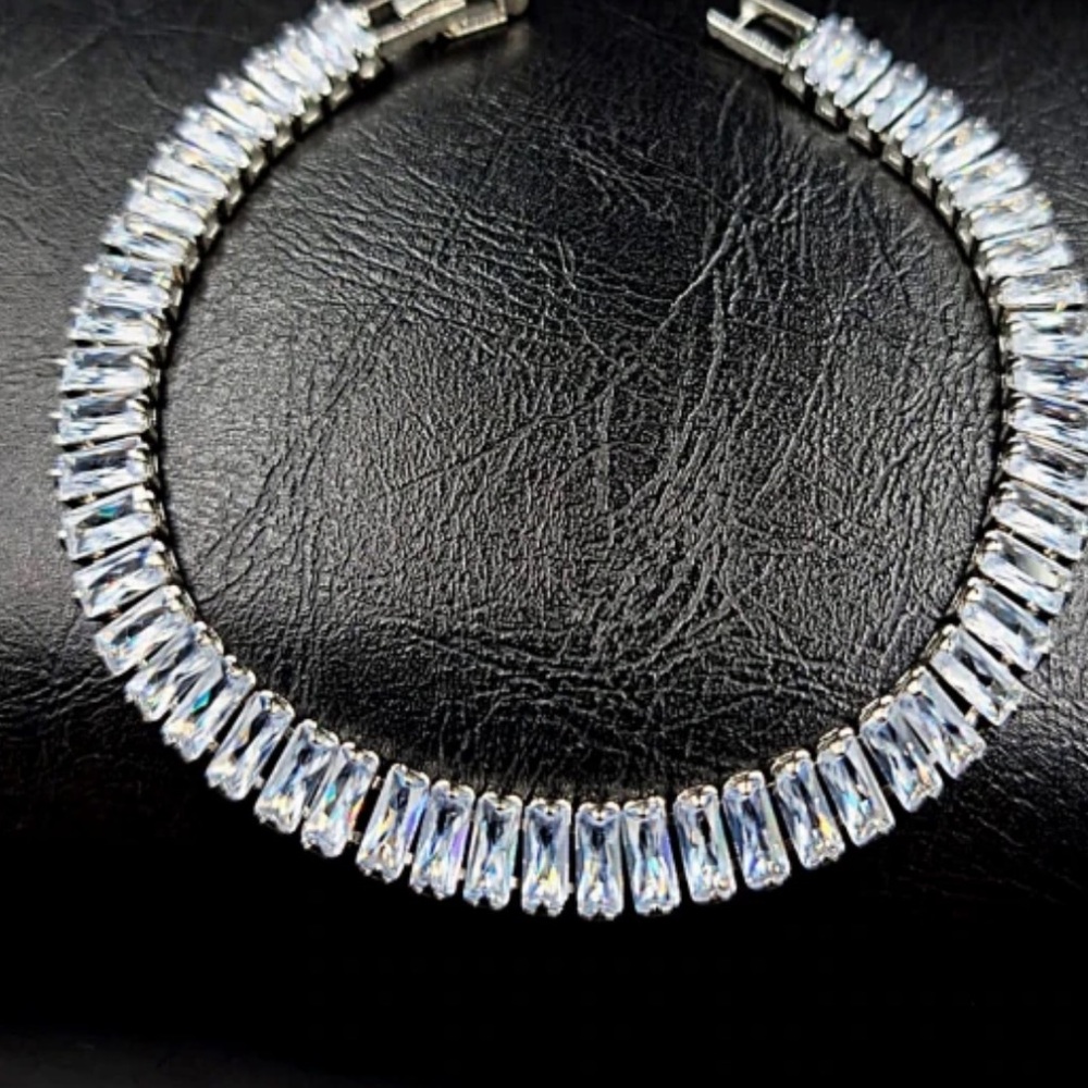 14k white GOld DIamond Zircon tennis Bracelet 6.75” 25.00 carat total weight